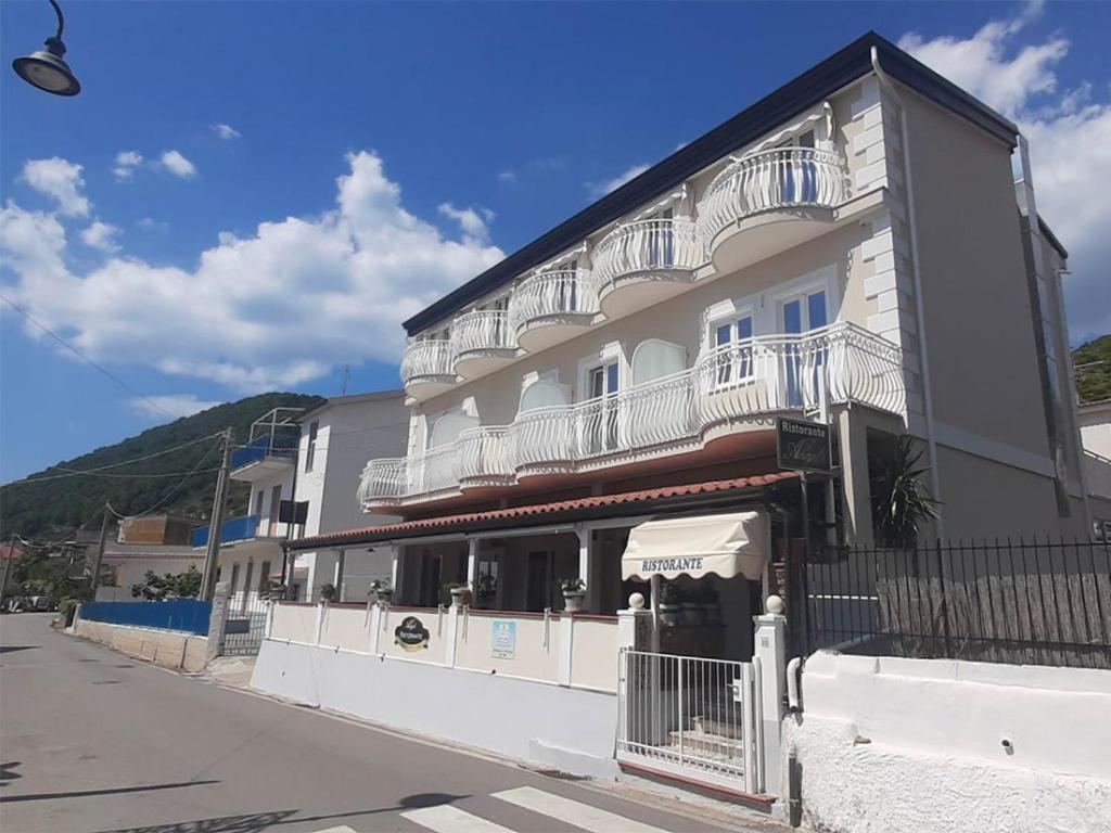 Hotel Da Alfredo Castellabate Exterior foto